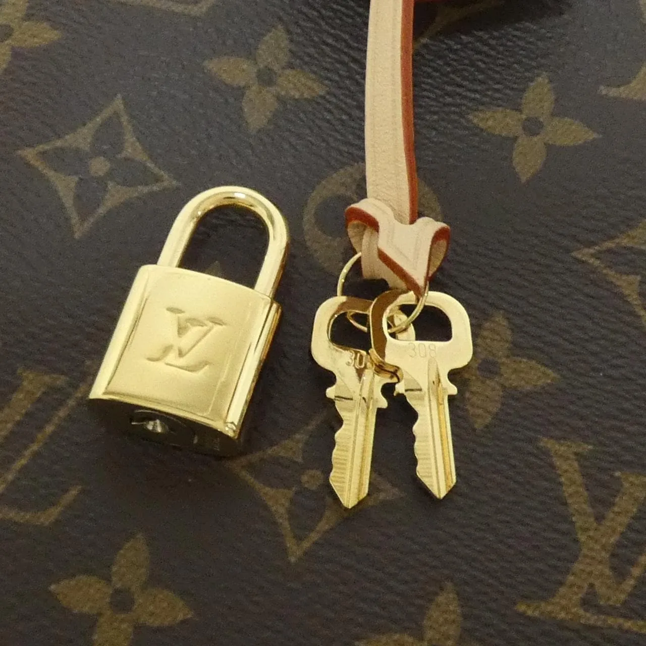 LOUIS VUITTON Alma M47132 Backpack Monogram Black Monogram Rank A - Thumbnail 4