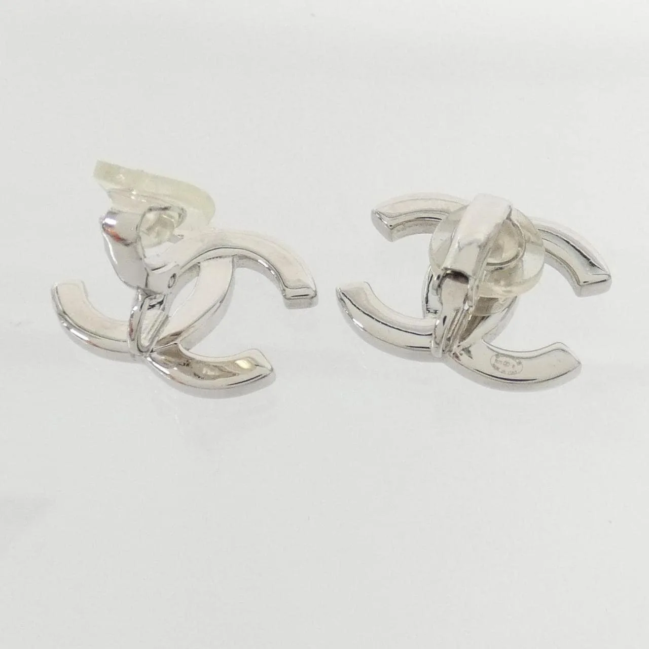 CHANEL Accessories White Rank A - Thumbnail 3