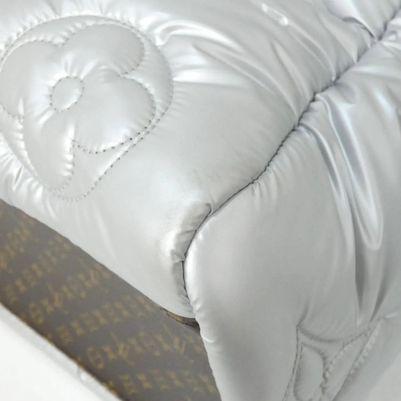 LOUIS VUITTON OnTheGo M21053 Handbag Nylon Silver Nylon Rank B - Thumbnail 3