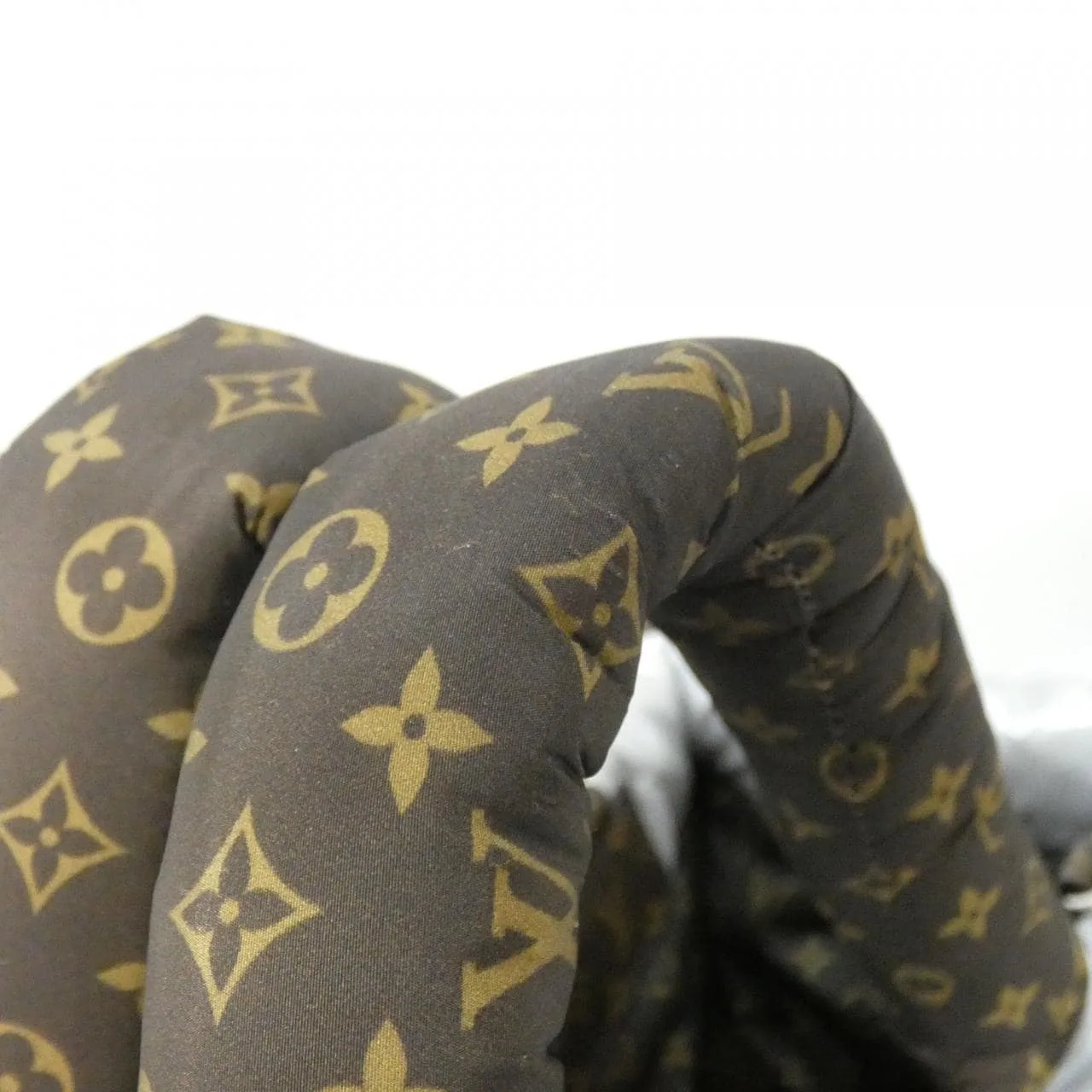 LOUIS VUITTON OnTheGo M21053 Handbag Nylon Silver Nylon Rank B - Thumbnail 6