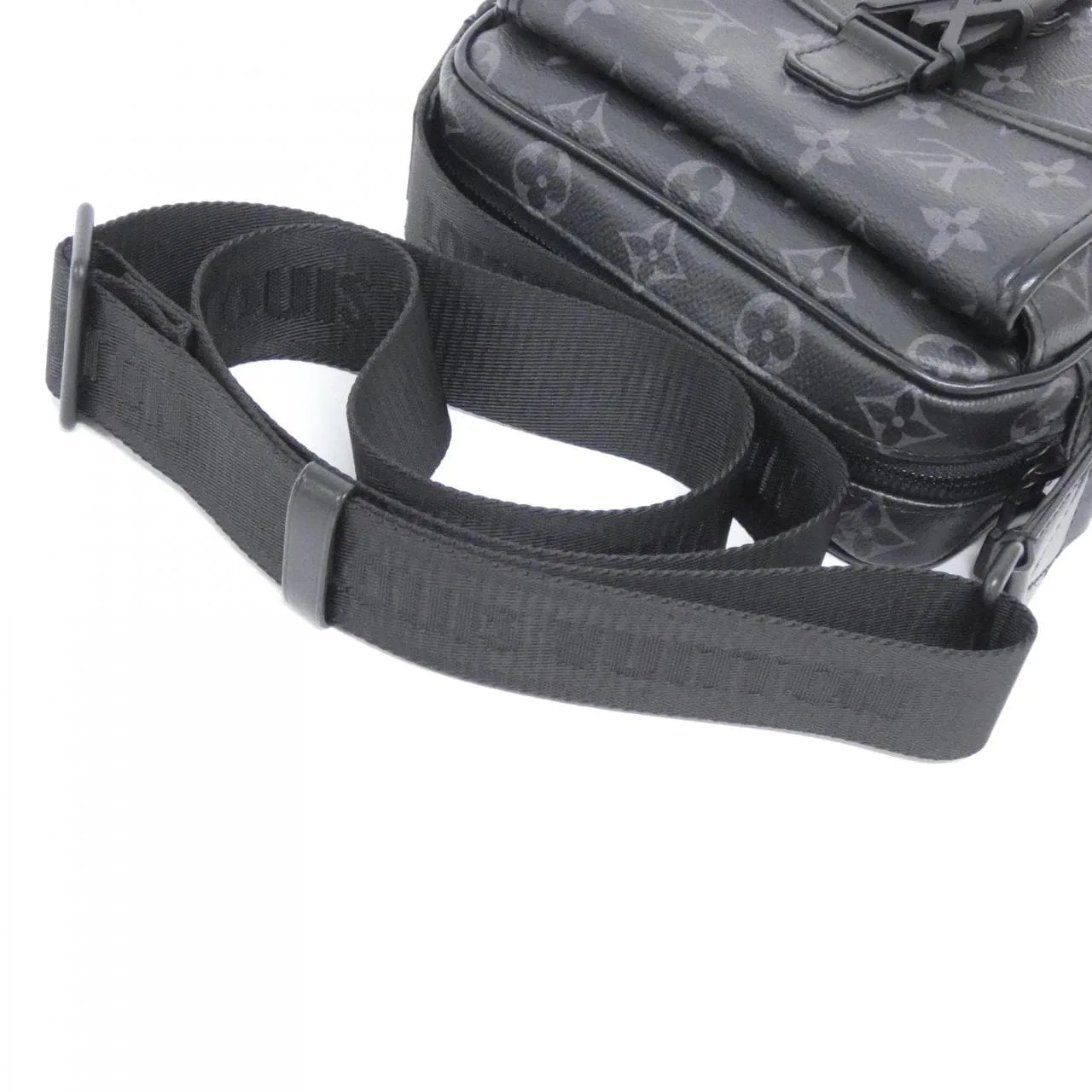 LOUIS VUITTON Eclipse M12518 Shoulder Monogram 黑色 Monogram 中古品A - 縮圖 5