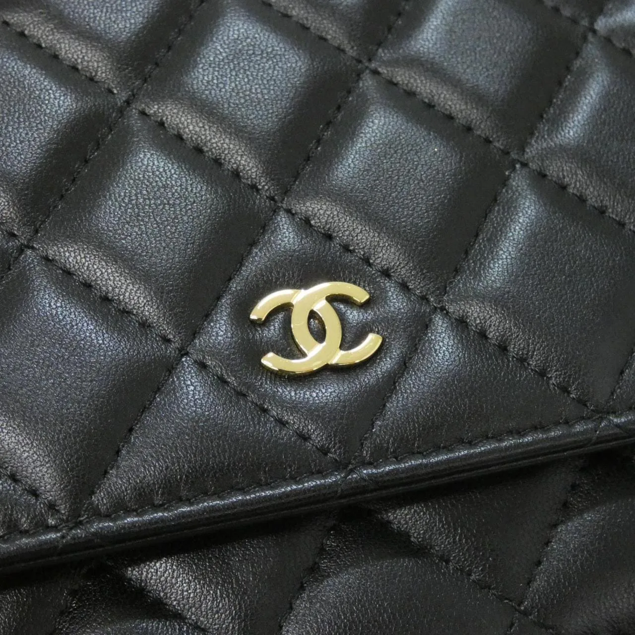 CHANEL Timeless Classic AP0250 Wallet Lambskin Black Lambskin Rank A - Thumbnail 4