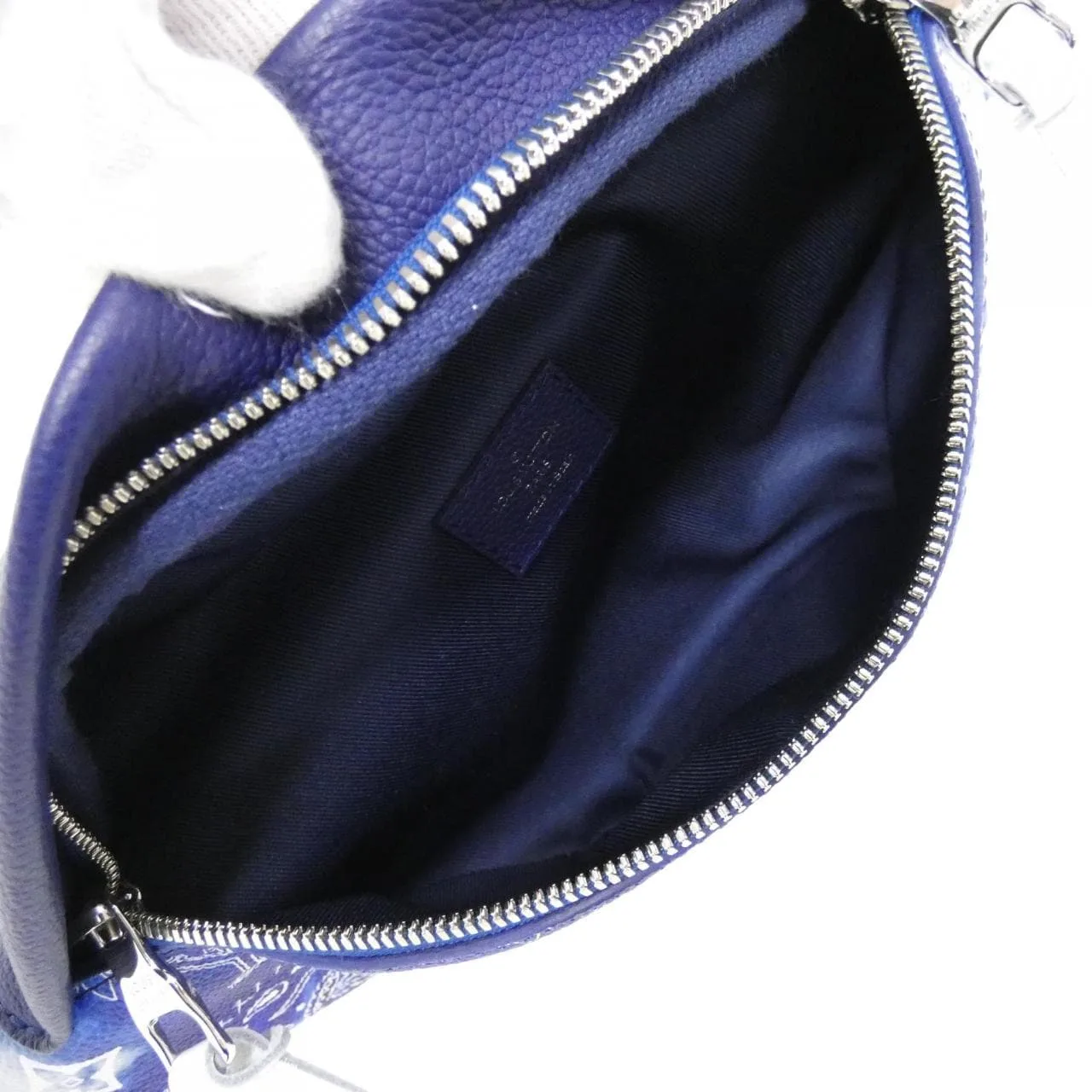 LOUIS VUITTON Discovery M20587 Shoulder Monogram Blue Monogram Rank A - Thumbnail 8