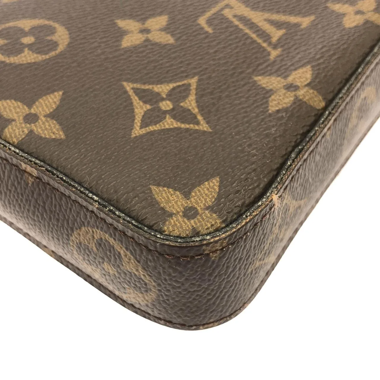 LOUIS VUITTON Pochette M61276 Shoulder Monogram 黑色 Monogram 中古品A - 縮圖 3