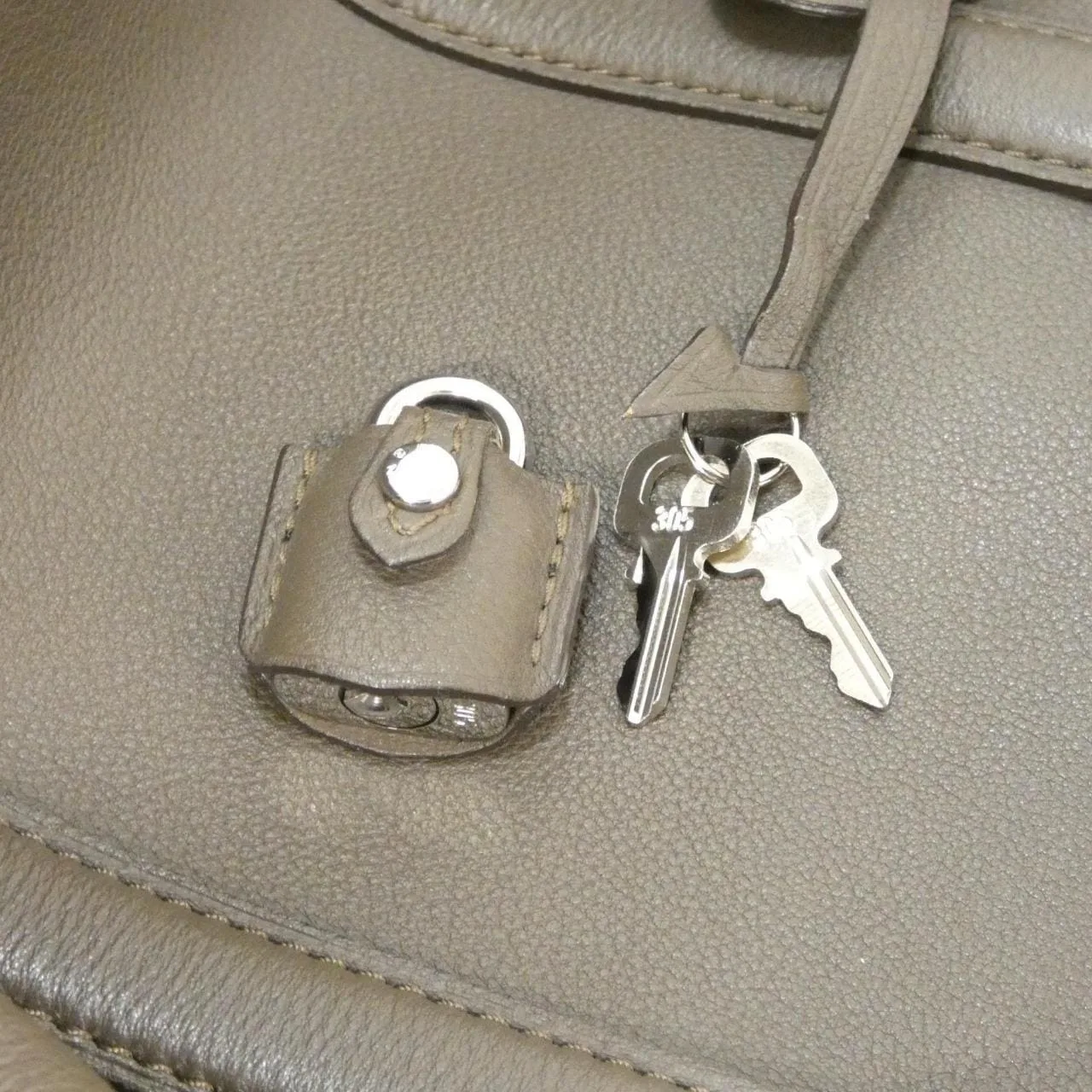 LOUIS VUITTON M94297 Boston Black - Thumbnail 5