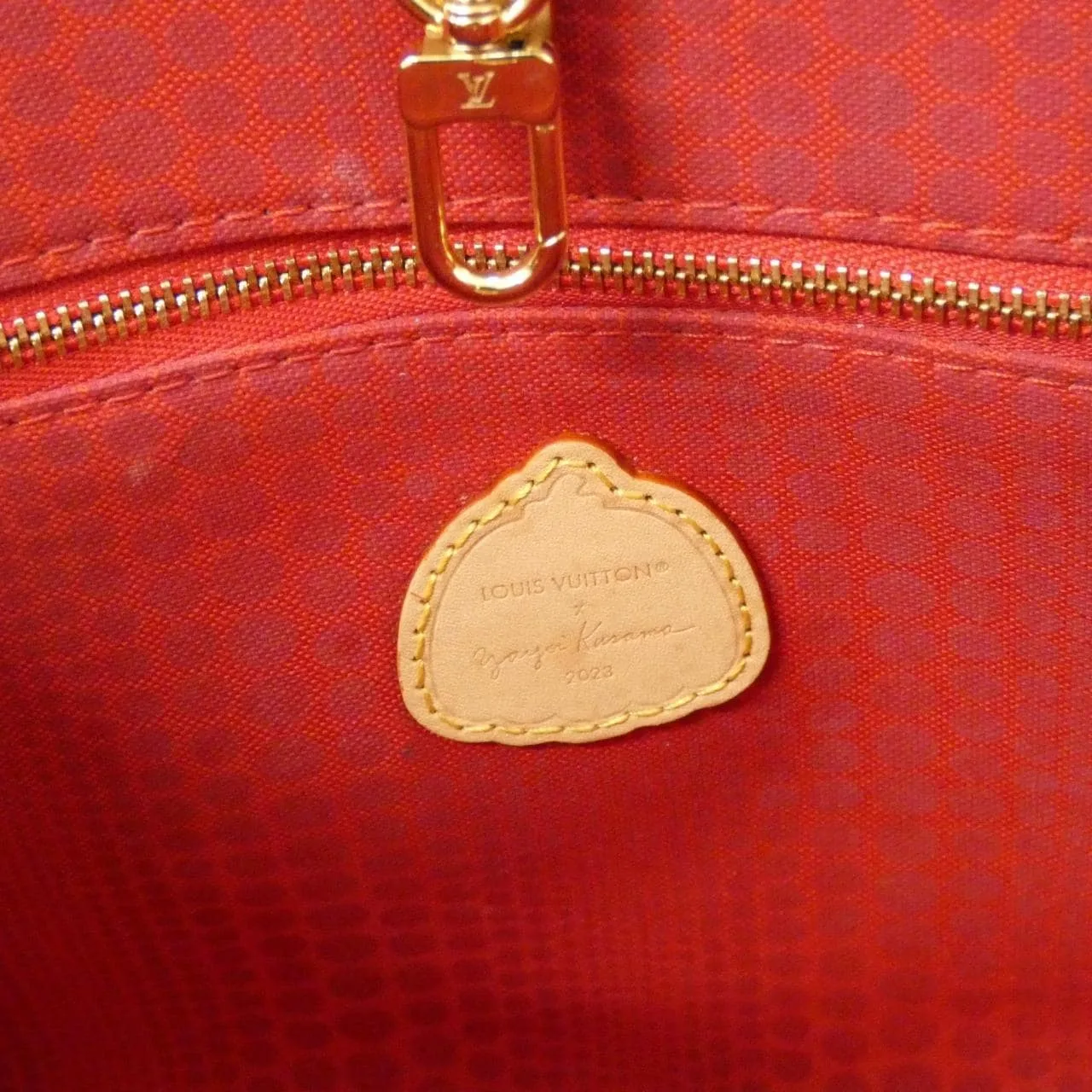 LOUIS VUITTON OnTheGo M46380 Handbag Monogram Black Monogram - Thumbnail 7