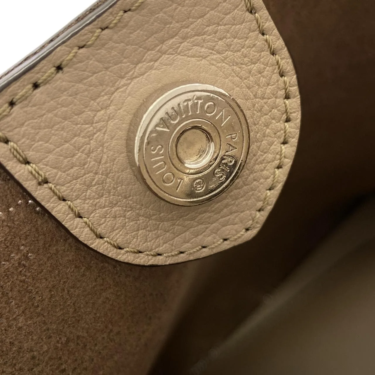 LOUIS VUITTON Mahina M54351 Handbag Black Rank A - Thumbnail 7