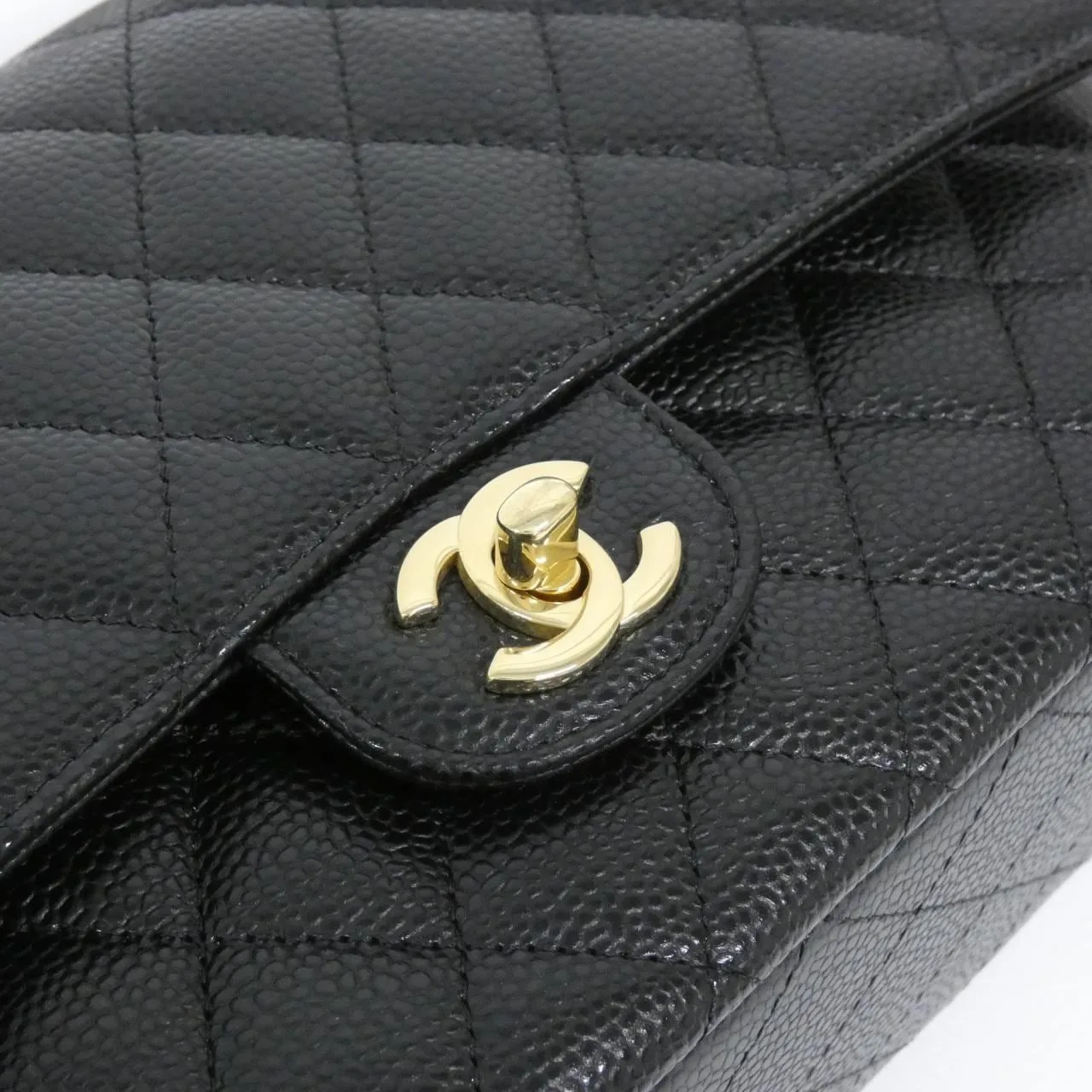 CHANEL Matelasse 1112 Shoulder Grained Calfskin Black Grained Calfskin Rank A - Thumbnail 4