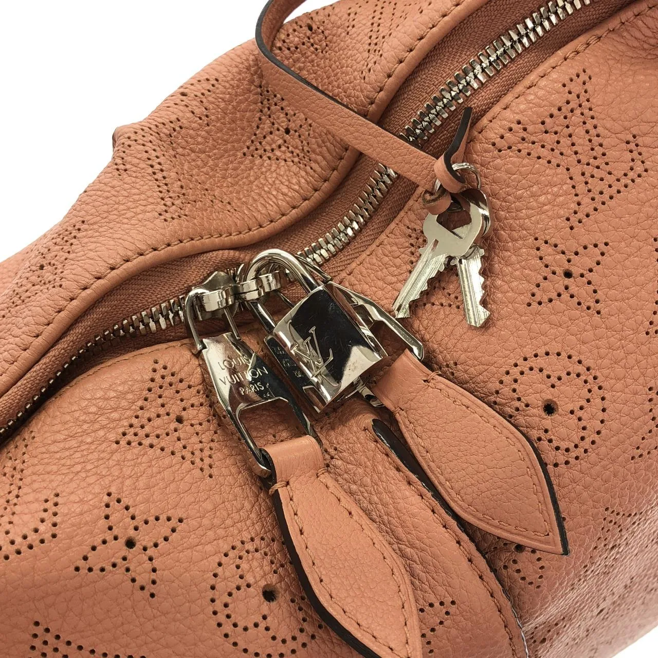 LOUIS VUITTON Mahina M94276 Shoulder Black Rank A - Thumbnail 4