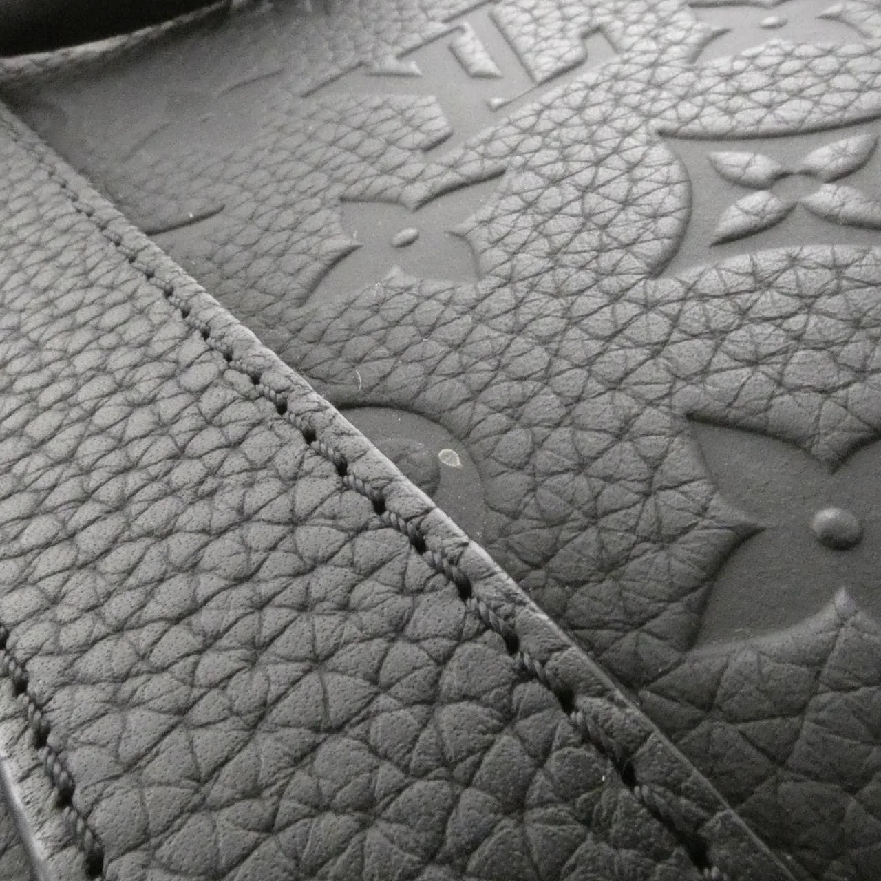 LOUIS VUITTON M21884 Handbag Monogram Black Monogram Rank B - Thumbnail 4