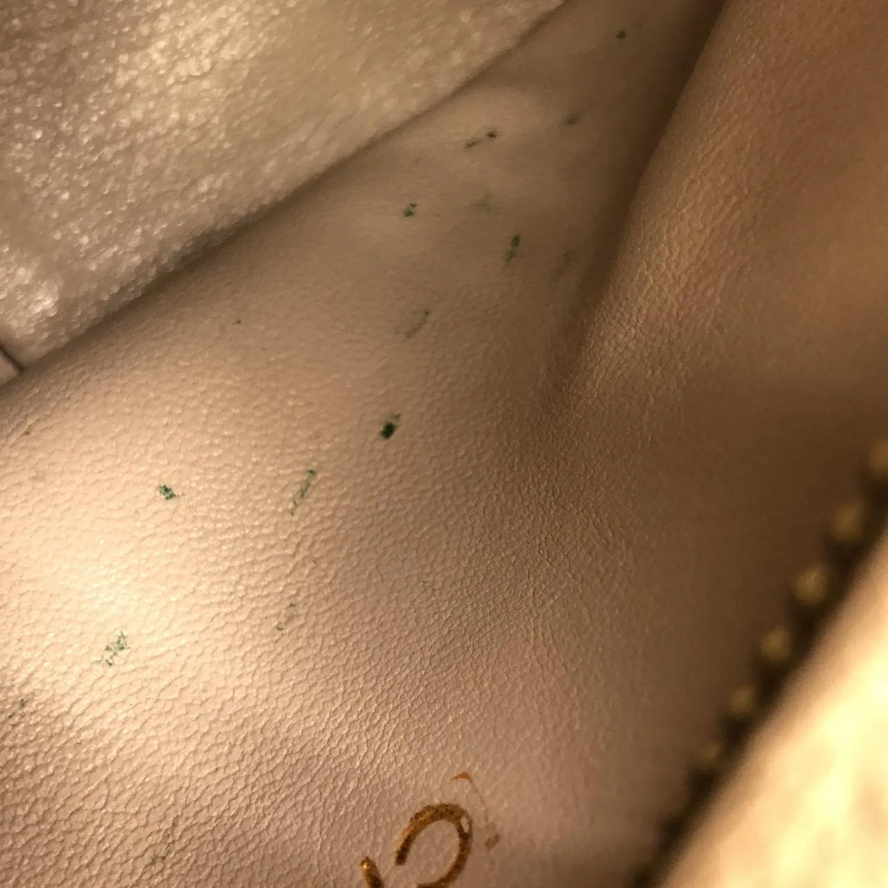 CHANEL Shoulder Lambskin Beige Lambskin Rank B - Thumbnail 9