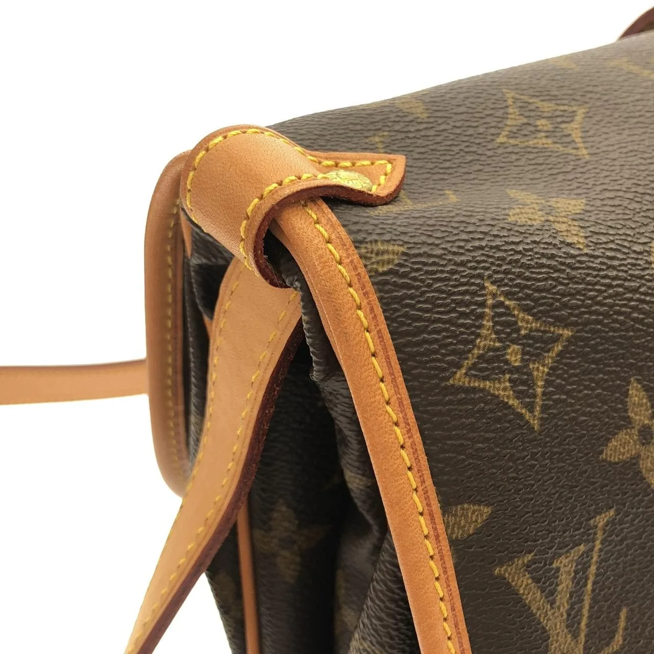 LOUIS VUITTON Saumur M42256 Shoulder Monogram Black Monogram Rank A - Thumbnail 4