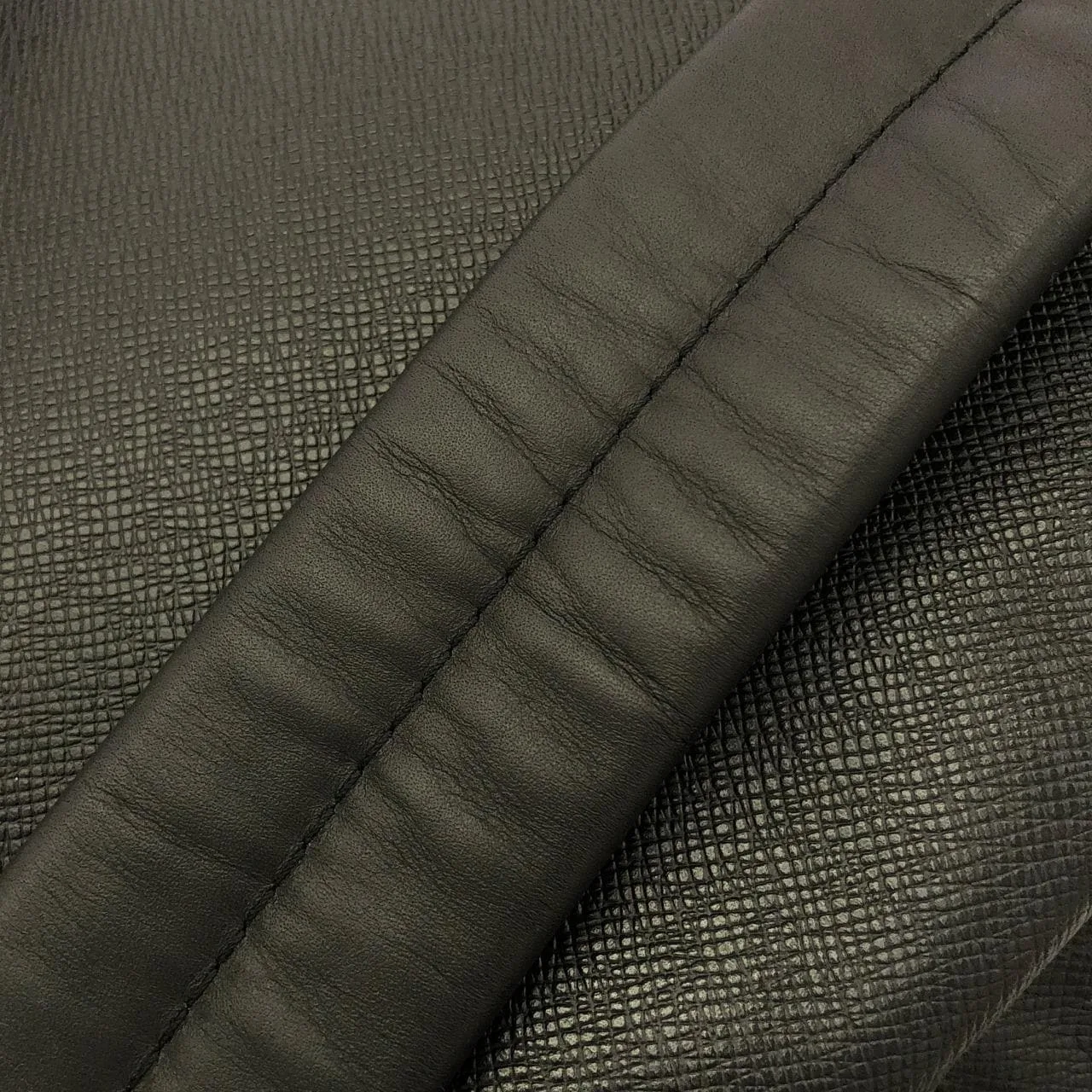 LOUIS VUITTON Discovery M30230 Backpack Canvas 黑色 帆布 中古品A - 縮圖 7