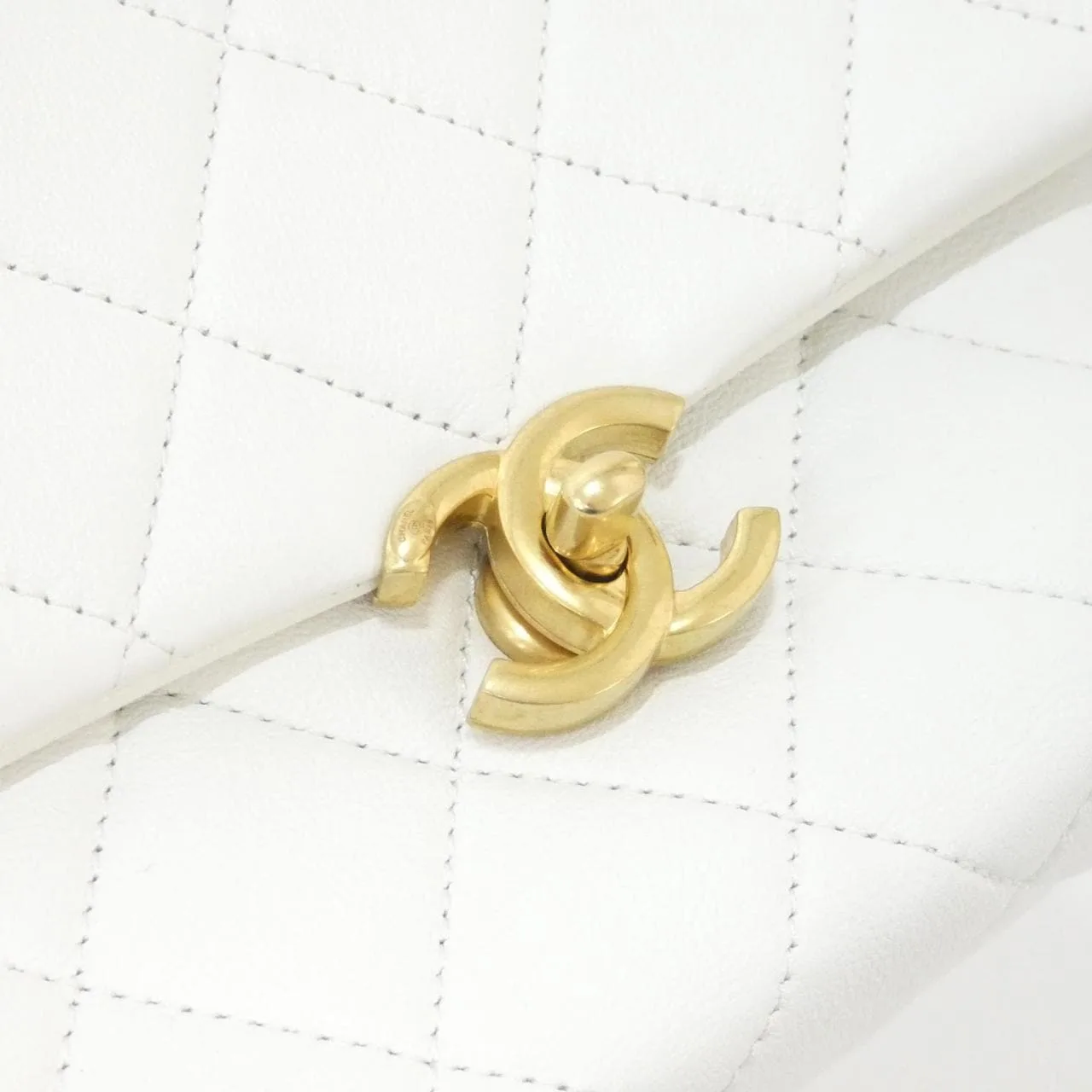 CHANEL Chanel 22 AS3994 Shoulder White - Thumbnail 4