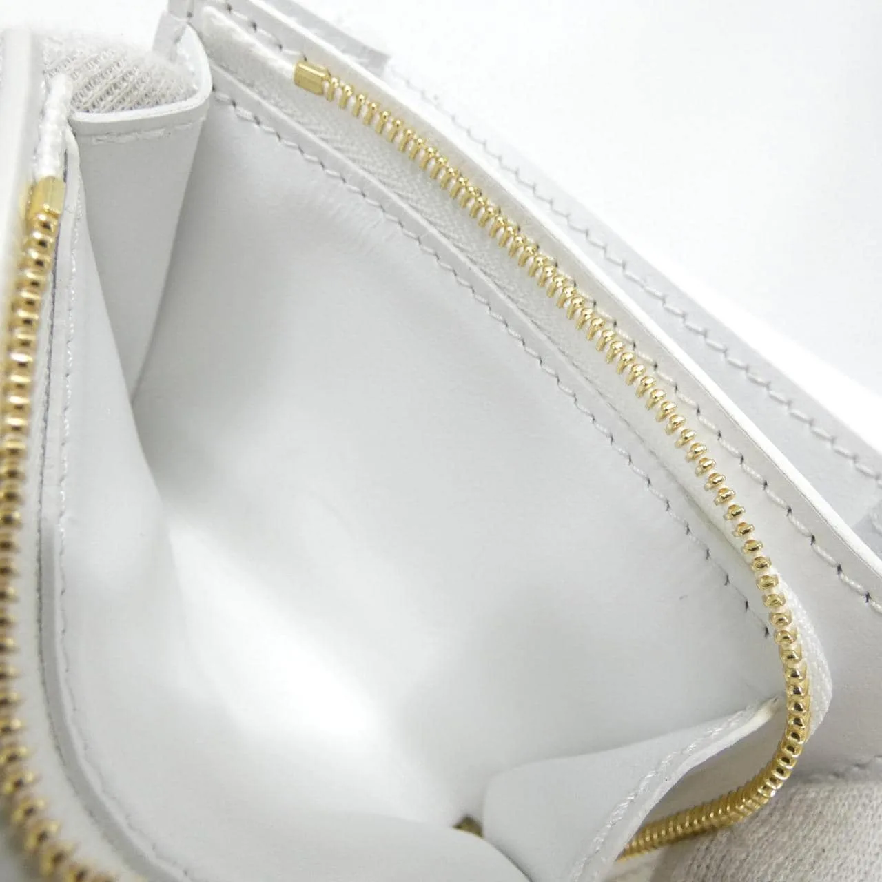 LOUIS VUITTON Capucines M14298 Wallet Leather White Leather Rank A - Thumbnail 7