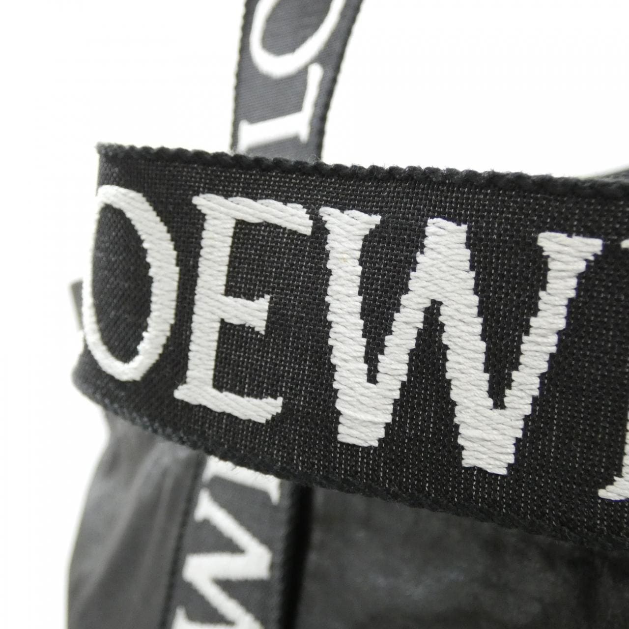 LOEWE B507X23X01 Handbag 4