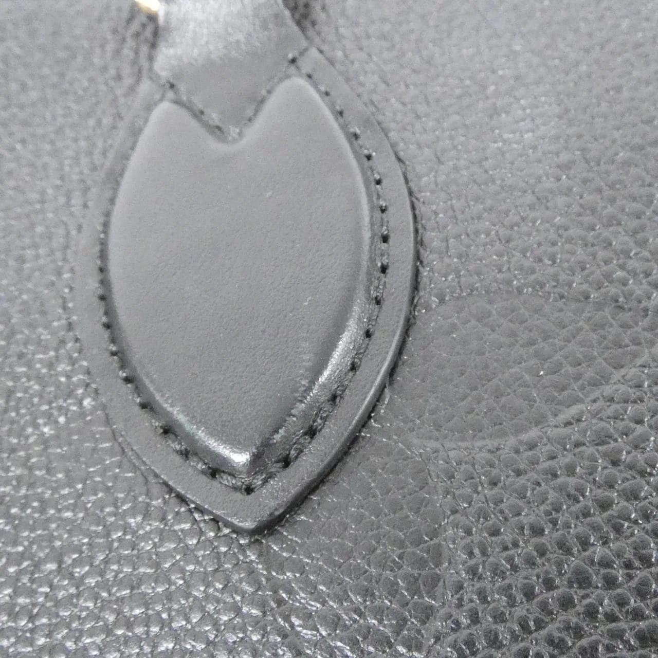 LOUIS VUITTON OnTheGo M45595 Handbag Monogram 黑色 Monogram 中古品A - 縮圖 4