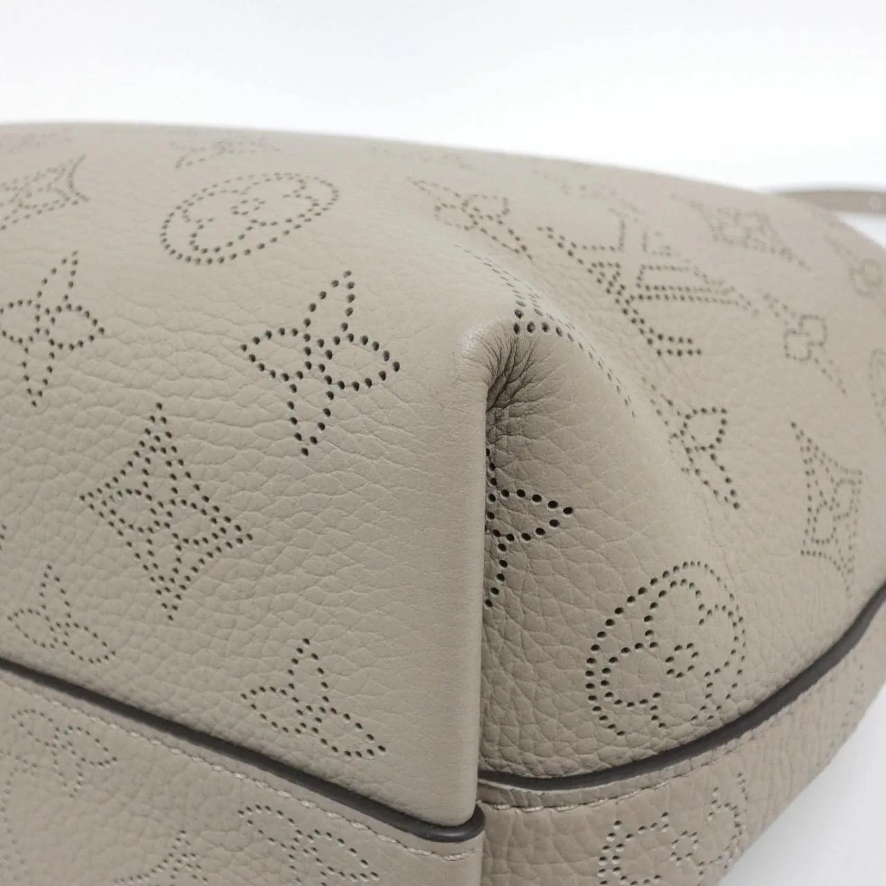 LOUIS VUITTON Mahina M20700 Handbag 黑色 中古品A - 縮圖 2