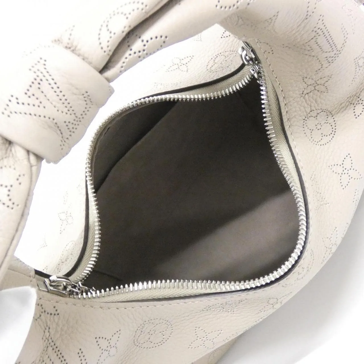 LOUIS VUITTON Mahina M20700 Handbag 黑色 中古品A - 縮圖 5