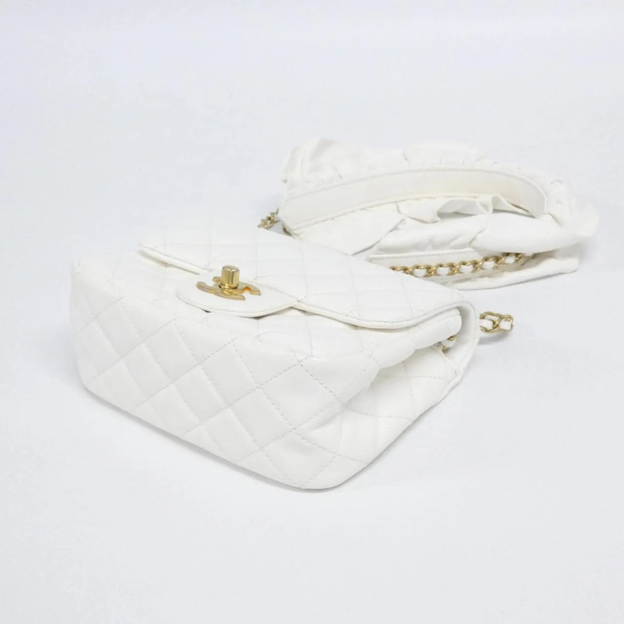 CHANEL AS2203 Shoulder Lambskin White Lambskin Rank A - Thumbnail 3