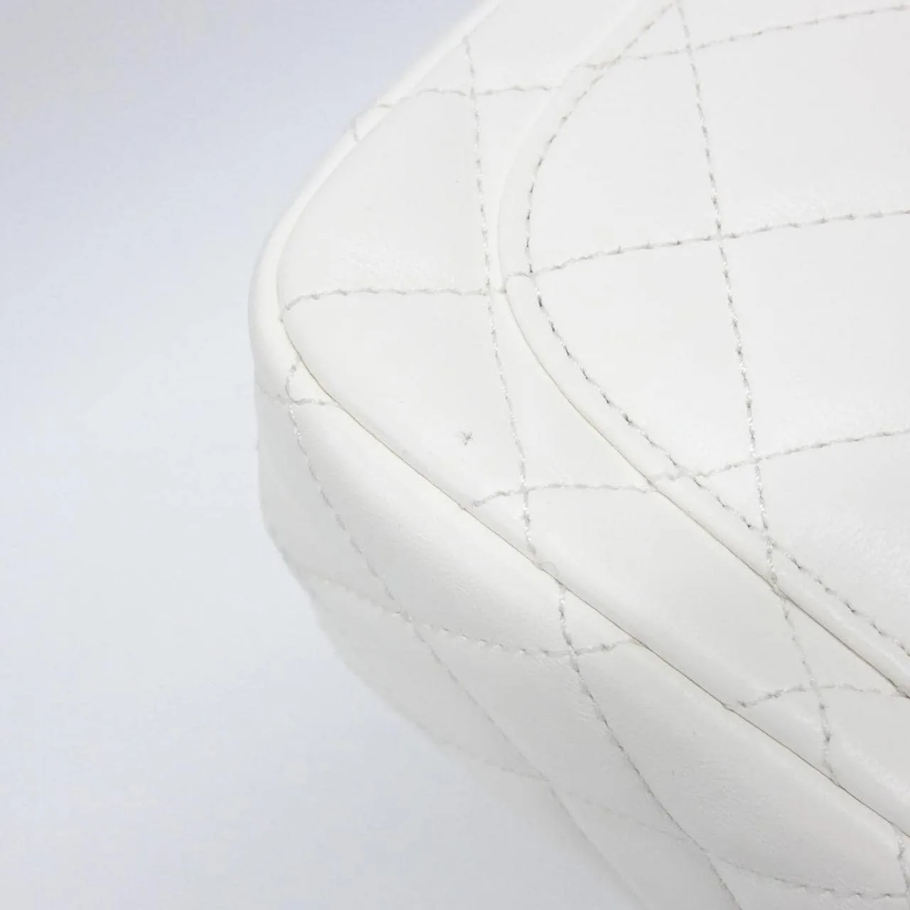 CHANEL AS2203 Shoulder Lambskin White Lambskin Rank A - Thumbnail 4