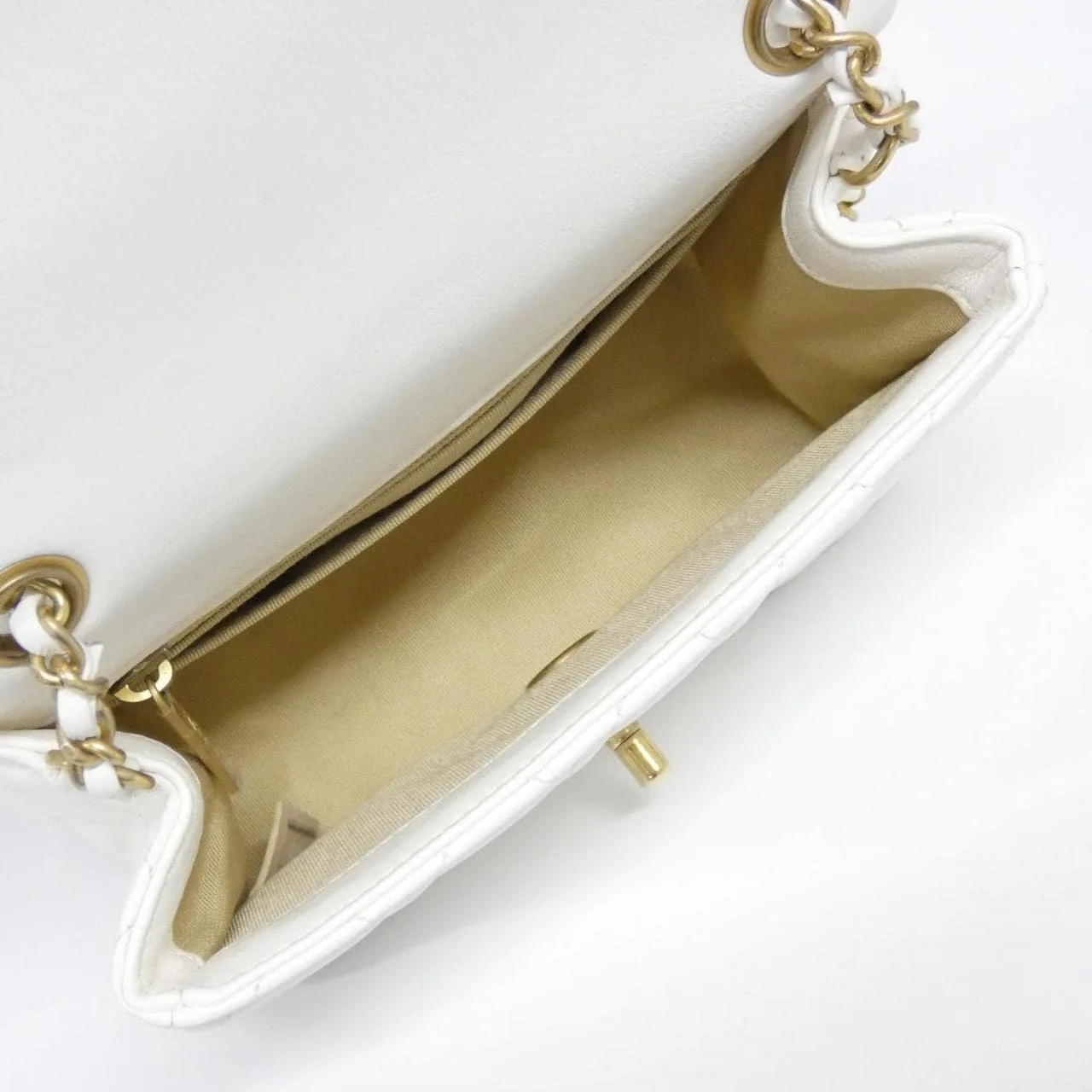 CHANEL AS2203 Shoulder Lambskin White Lambskin Rank A - Thumbnail 8