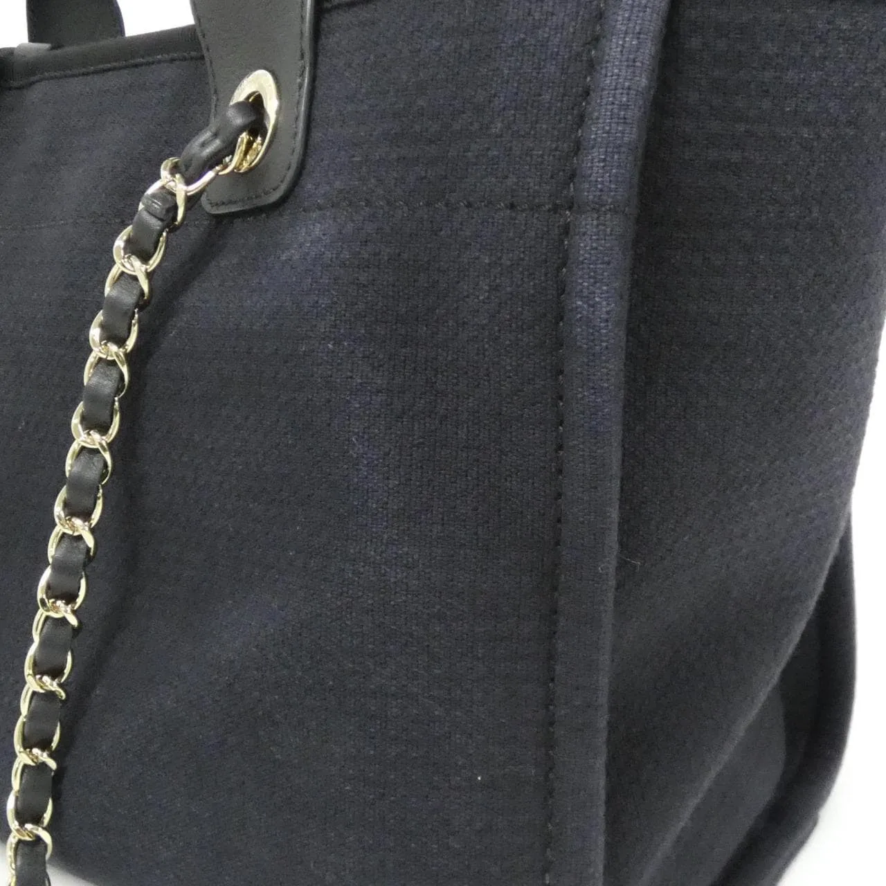 CHANEL Deauville AS3257 Handbag Black Rank B - Thumbnail 6