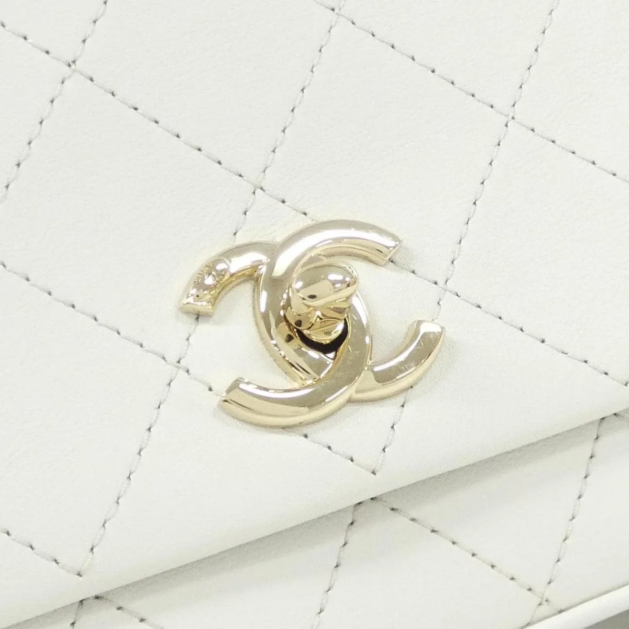 CHANEL AS0560 Shoulder 白色 中古品A - 縮圖 4