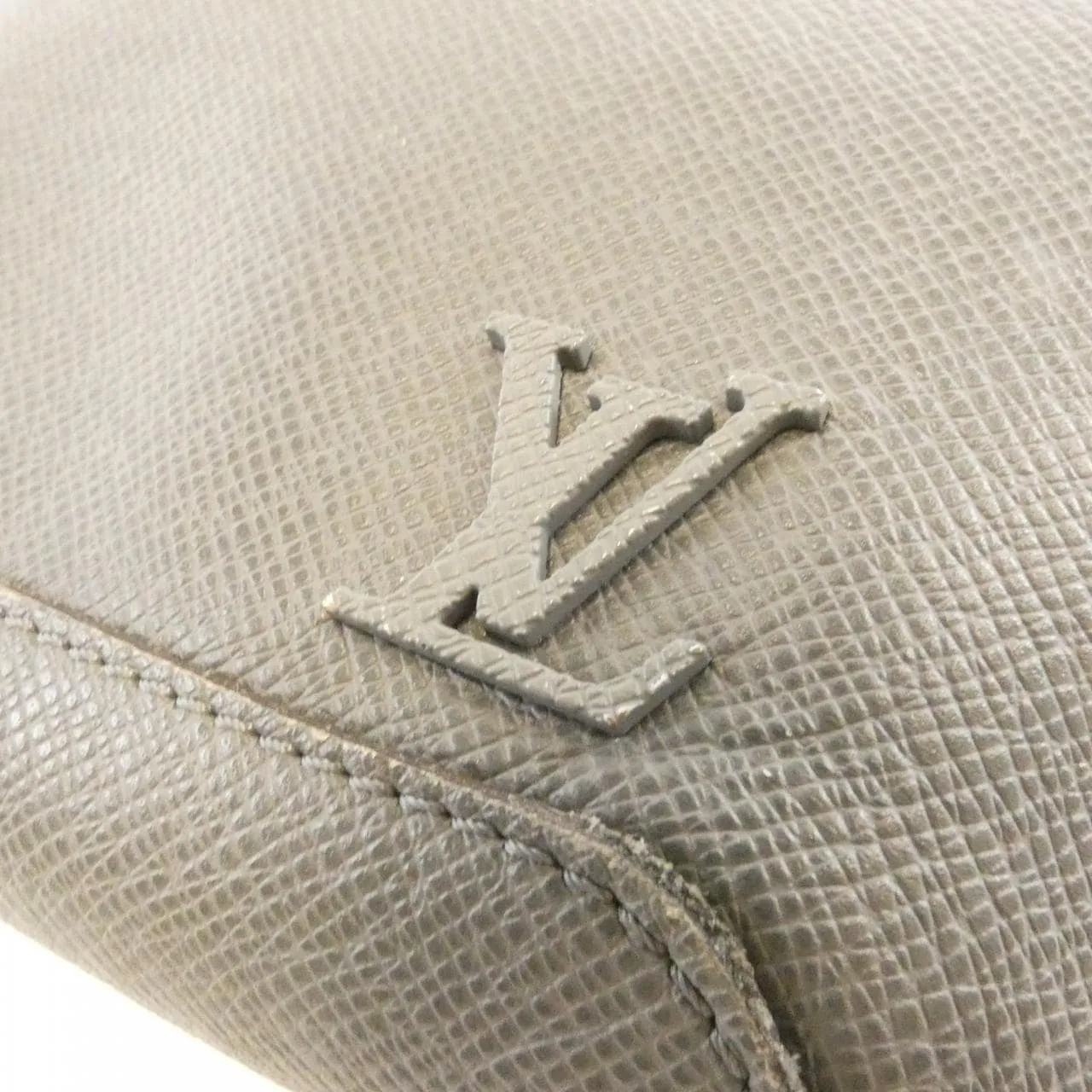 LOUIS VUITTON Avenue M30801 Handbag Black Rank B - Thumbnail 5