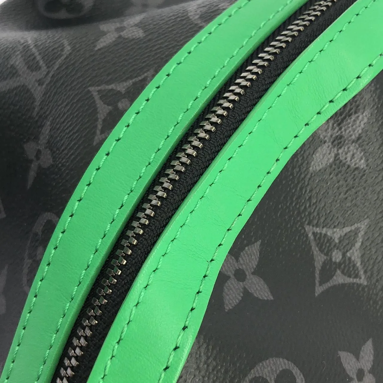 LOUIS VUITTON Discovery M25887 Backpack Monogram 黑色 Monogram 中古品A - 縮圖 5