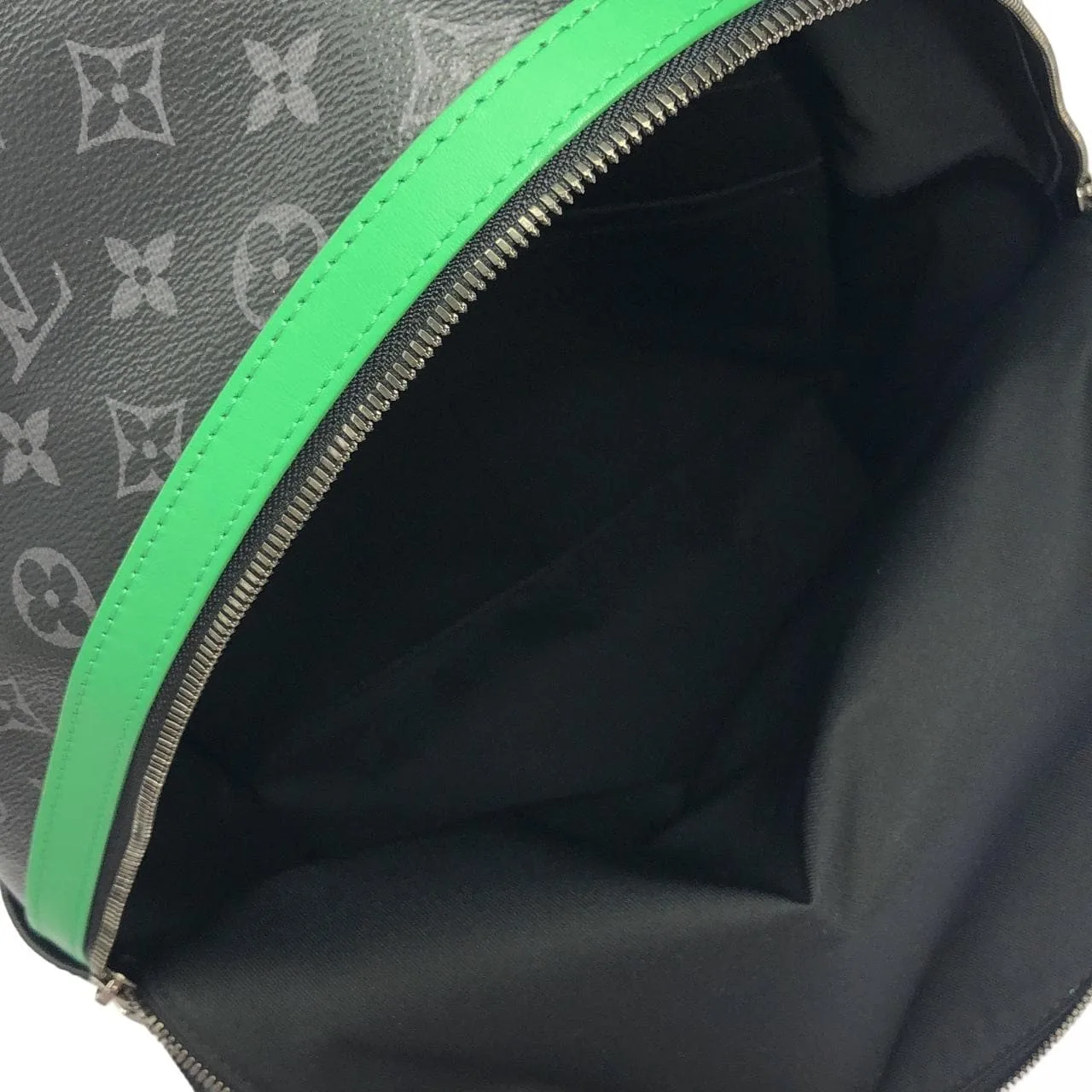 LOUIS VUITTON Discovery M25887 Backpack Monogram 黑色 Monogram 中古品A - 縮圖 8