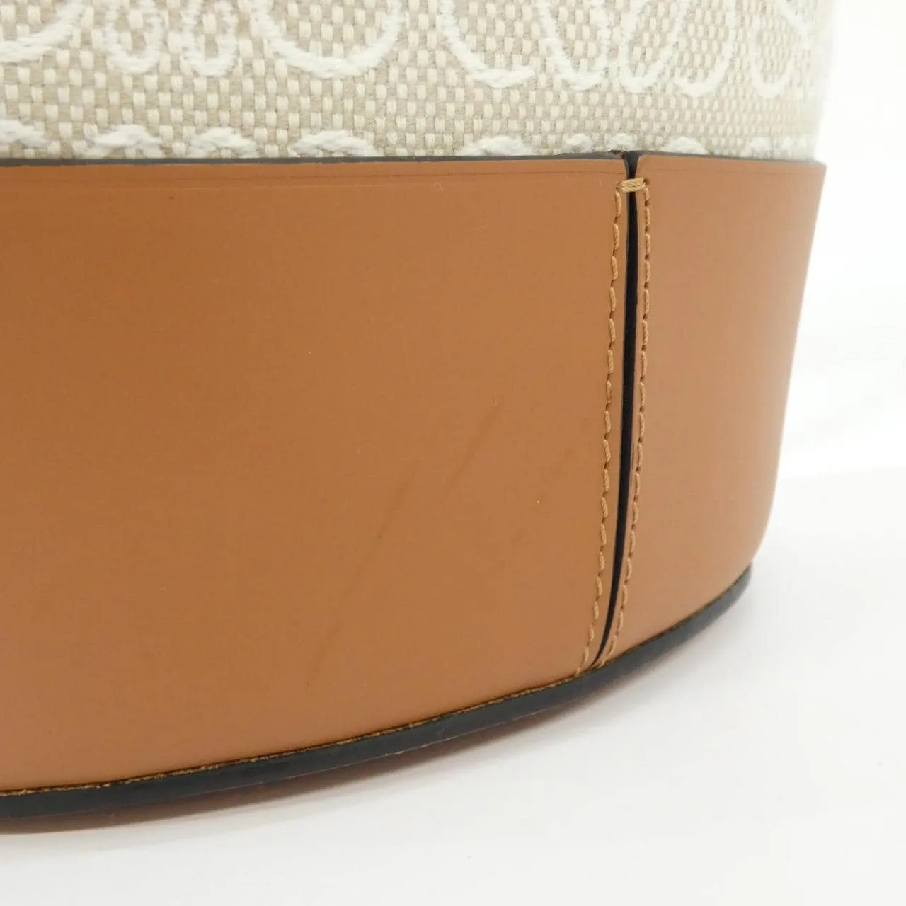 LOEWE Balloon A710C31X41 Handbag Lambskin 黑色 羊皮 中古品A - 縮圖 5