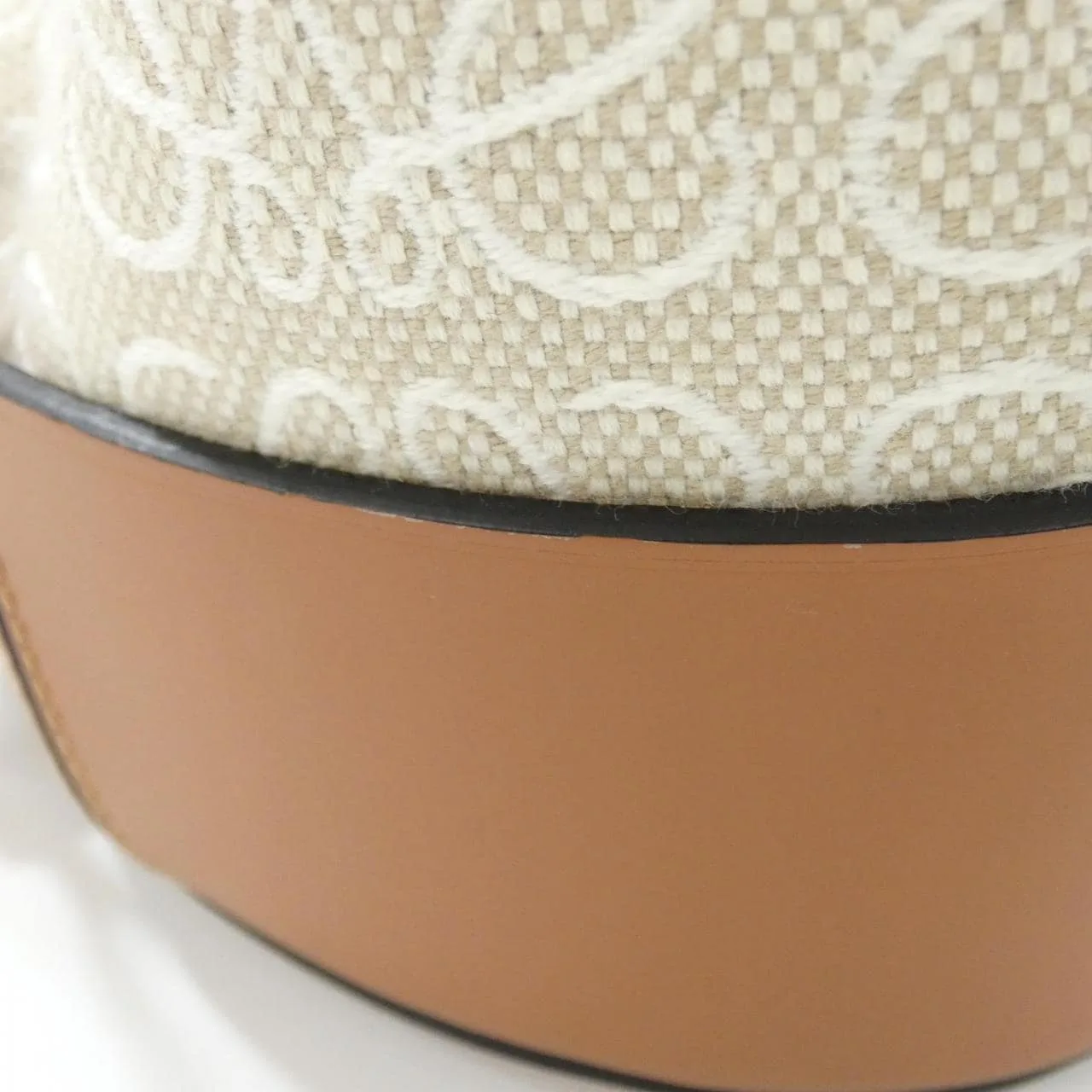 LOEWE Balloon A710C31X41 Handbag Lambskin 黑色 羊皮 中古品A - 縮圖 6