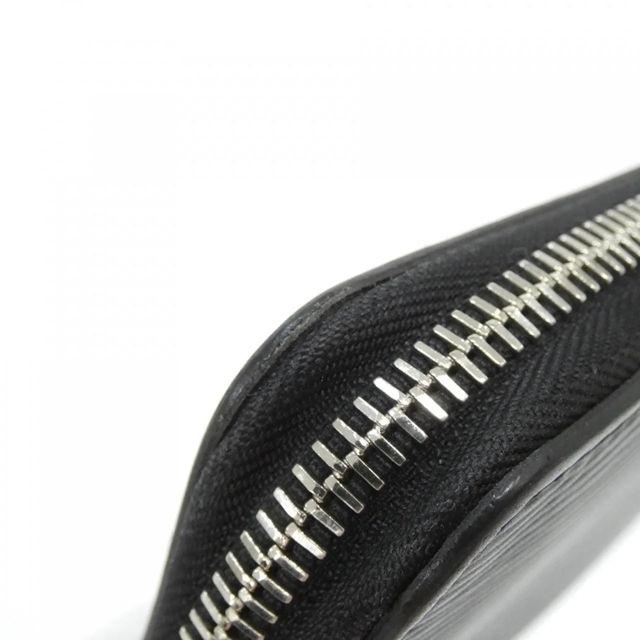 LOUIS VUITTON M62643 Wallet Epi 黑色 Epi 中古品A - 縮圖 4