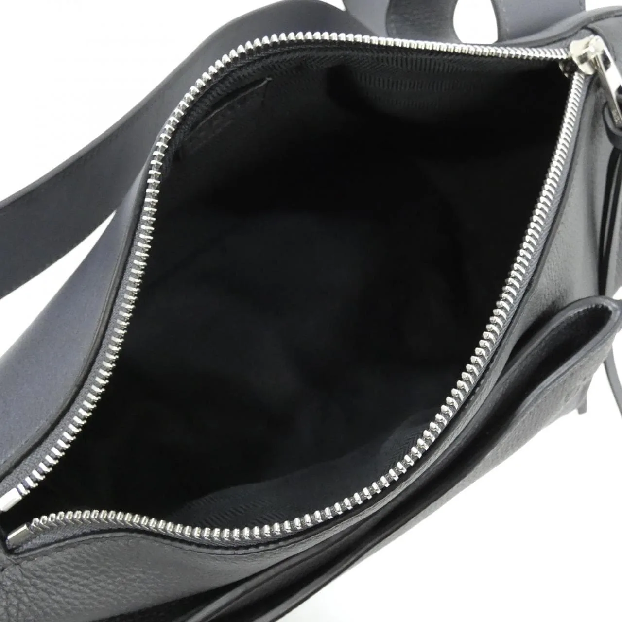 LOEWE Puzzle B511A09X06 Shoulder 黑色 中古品A - 縮圖 8