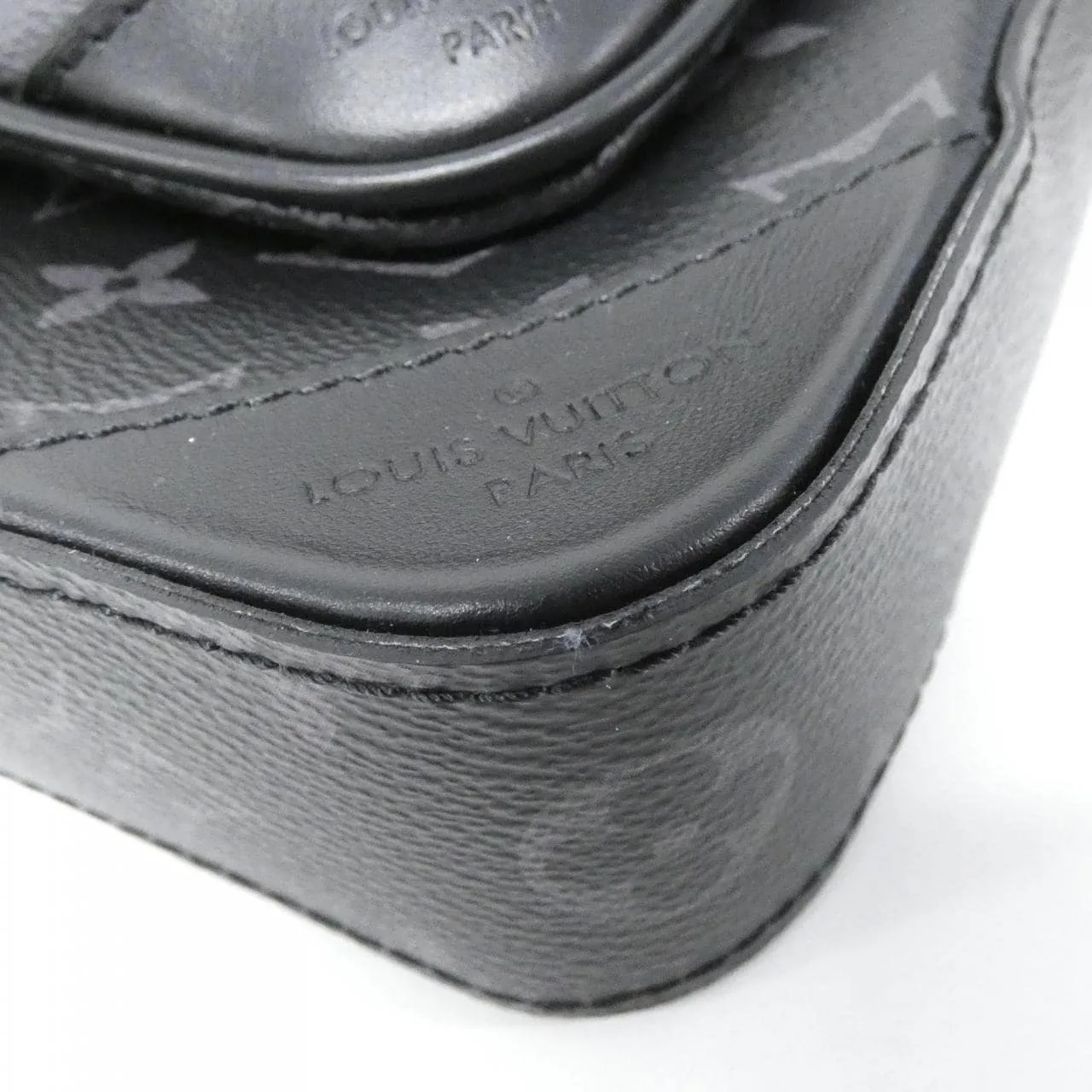 LOUIS VUITTON Eclipse M69443 Shoulder Monogram 黑色 Monogram 中古品A - 縮圖 3