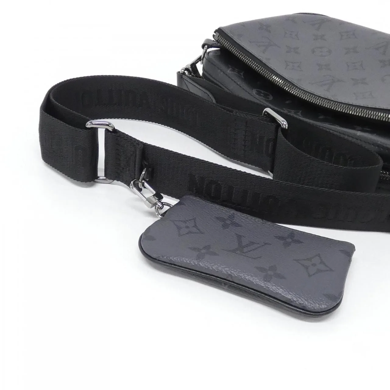 LOUIS VUITTON Eclipse M69443 Shoulder Monogram 黑色 Monogram 中古品A - 縮圖 6