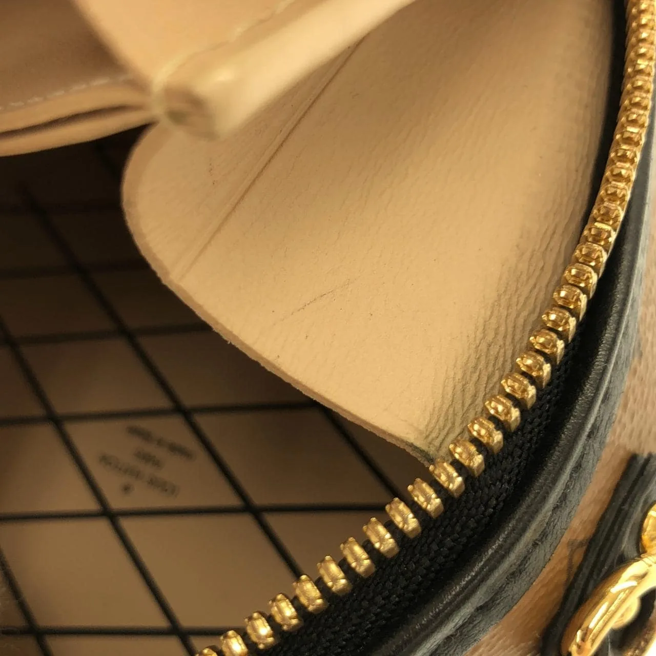 LOUIS VUITTON M68276 Shoulder Monogram 黑色 Monogram 中古品A - 縮圖 10