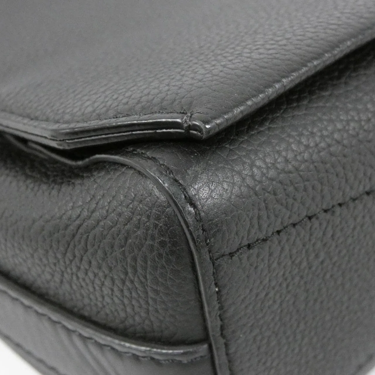 LOUIS VUITTON M57080 Shoulder Lambskin 黑色 羊皮 中古品A - 縮圖 3