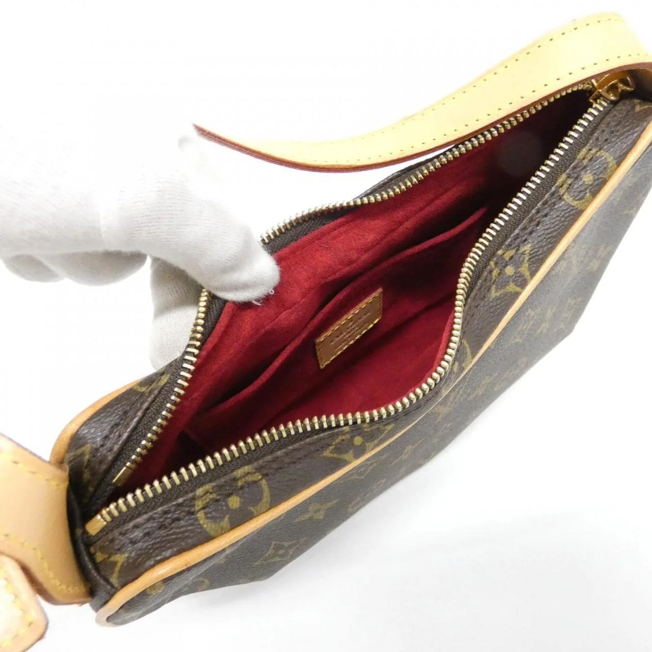 LOUIS VUITTON Pochette M51510 Shoulder Monogram 黑色 Monogram 中古品A - 縮圖 5