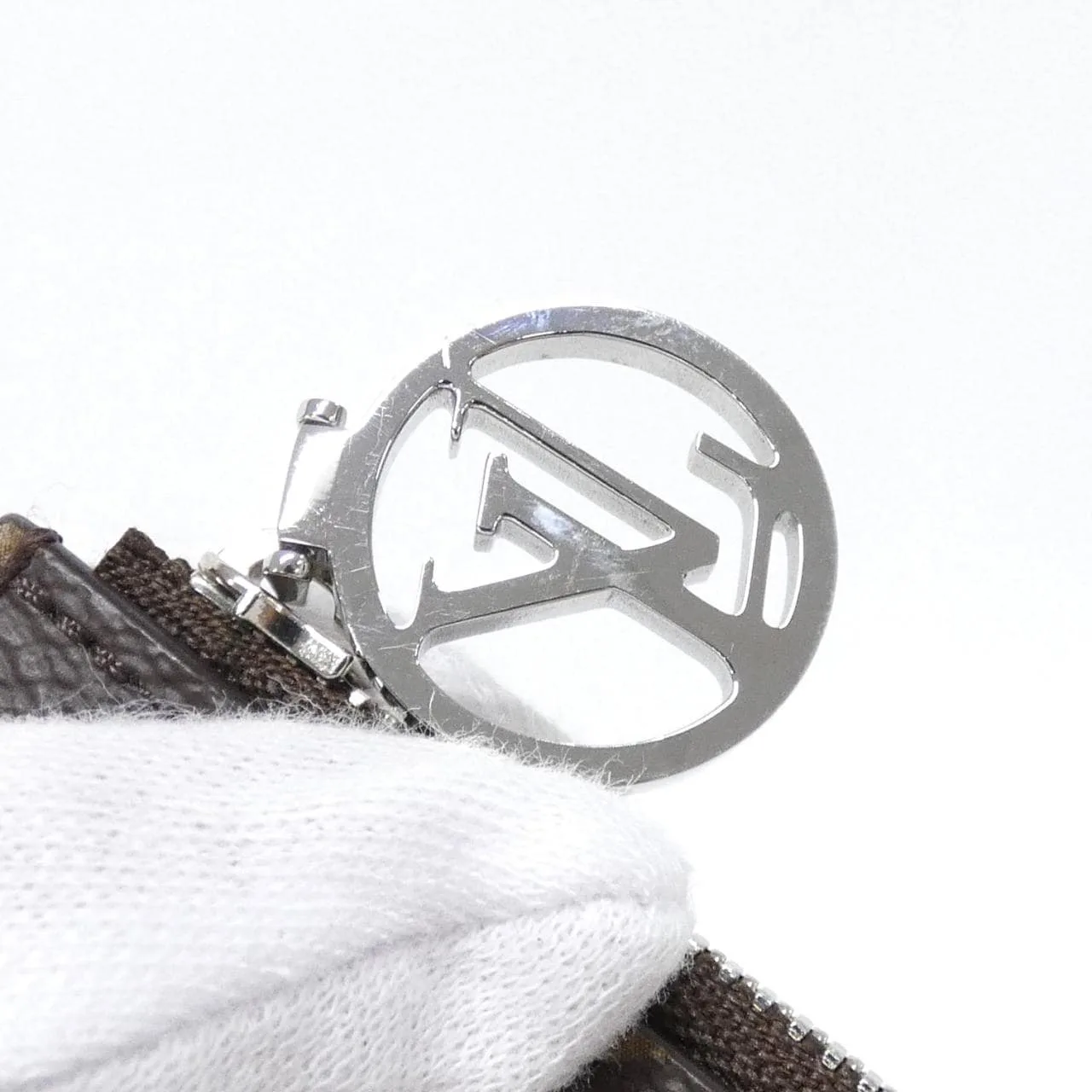 LOUIS VUITTON M26655 Coin Case Monogram 銀色 Monogram 中古品A - 縮圖 3