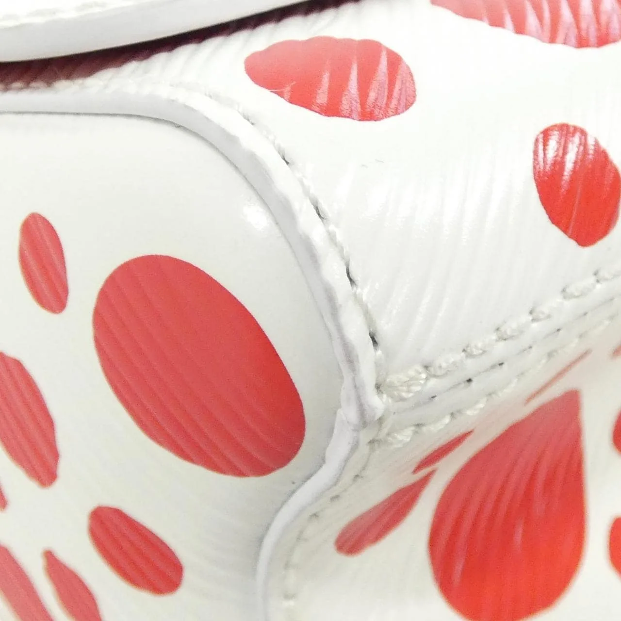 LOUIS VUITTON Twist M21949 Shoulder Epi Rouge Epi Rank A - Thumbnail 3