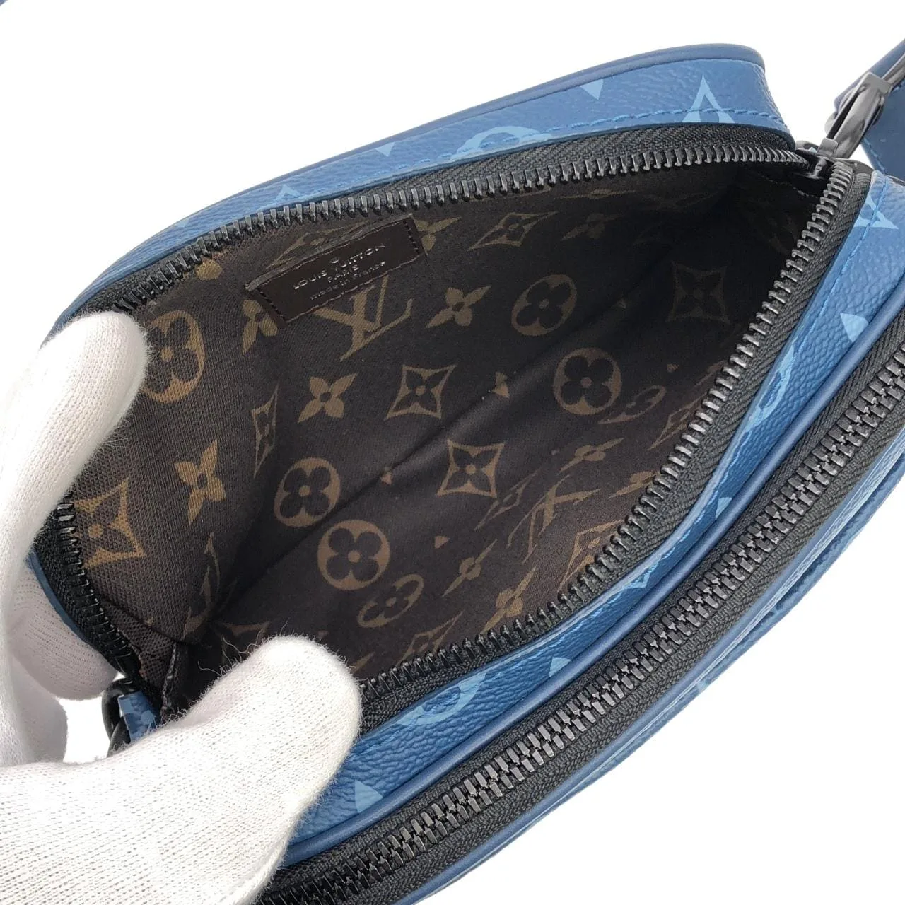 LOUIS VUITTON M82801 Shoulder Monogram