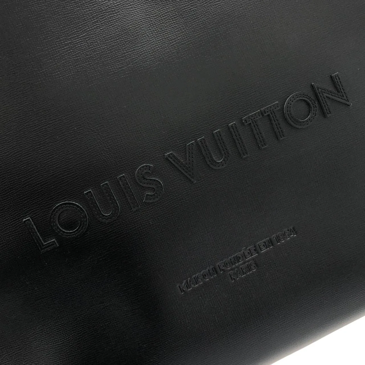 LOUIS VUITTON M13979 Tote