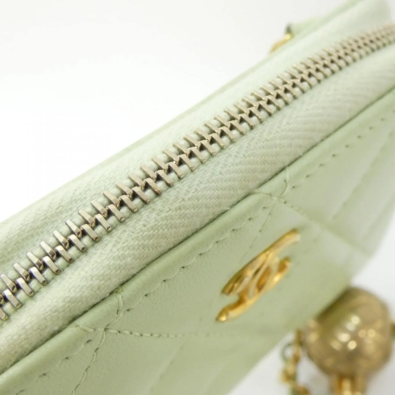 CHANEL Timeless Classic AP2462 Coin Case Lambskin Green Lambskin Rank B - Thumbnail 4