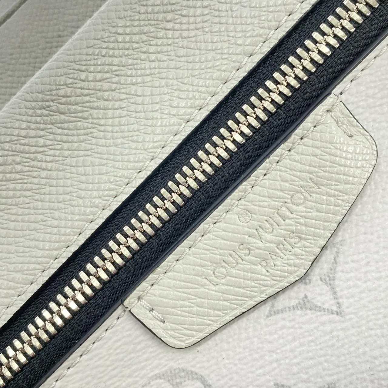 LOUIS VUITTON M30243 Shoulder Canvas 黑色 帆布 中古品A - 縮圖 4