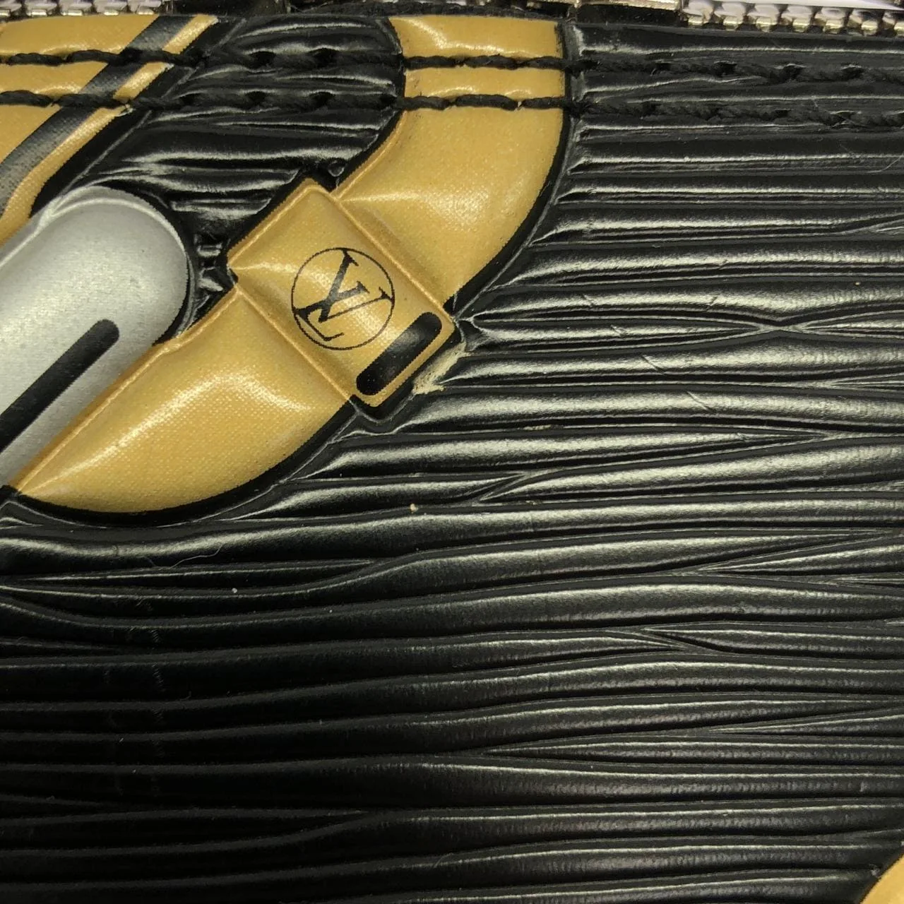 LOUIS VUITTON Alma M42486 Handbag Epi Black Epi Rank A - Thumbnail 7