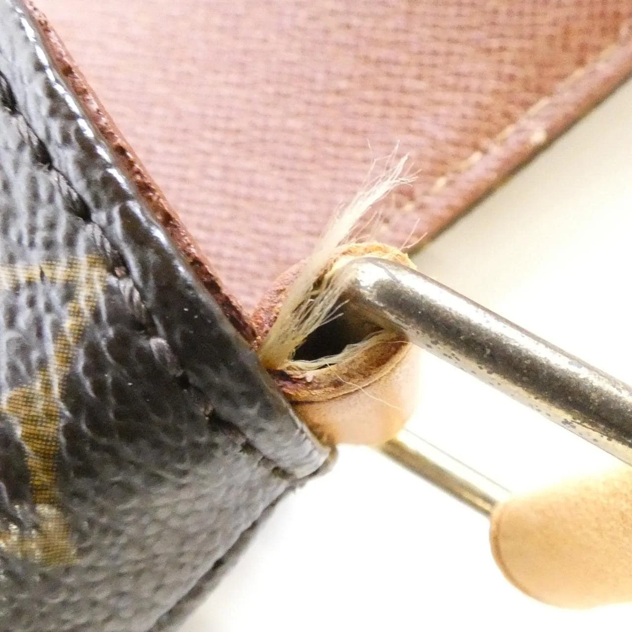LOUIS VUITTON Musette M51256 Shoulder Monogram