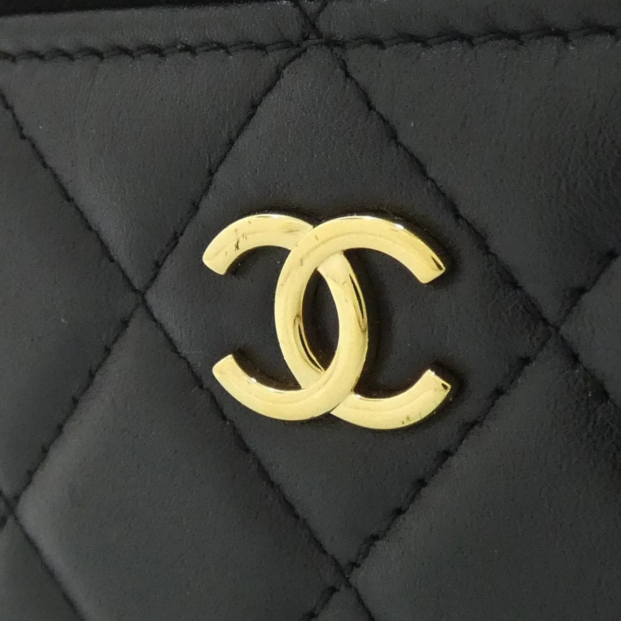 CHANEL Chanel 19 AP3784 Handbag Black Rank B - Thumbnail 4