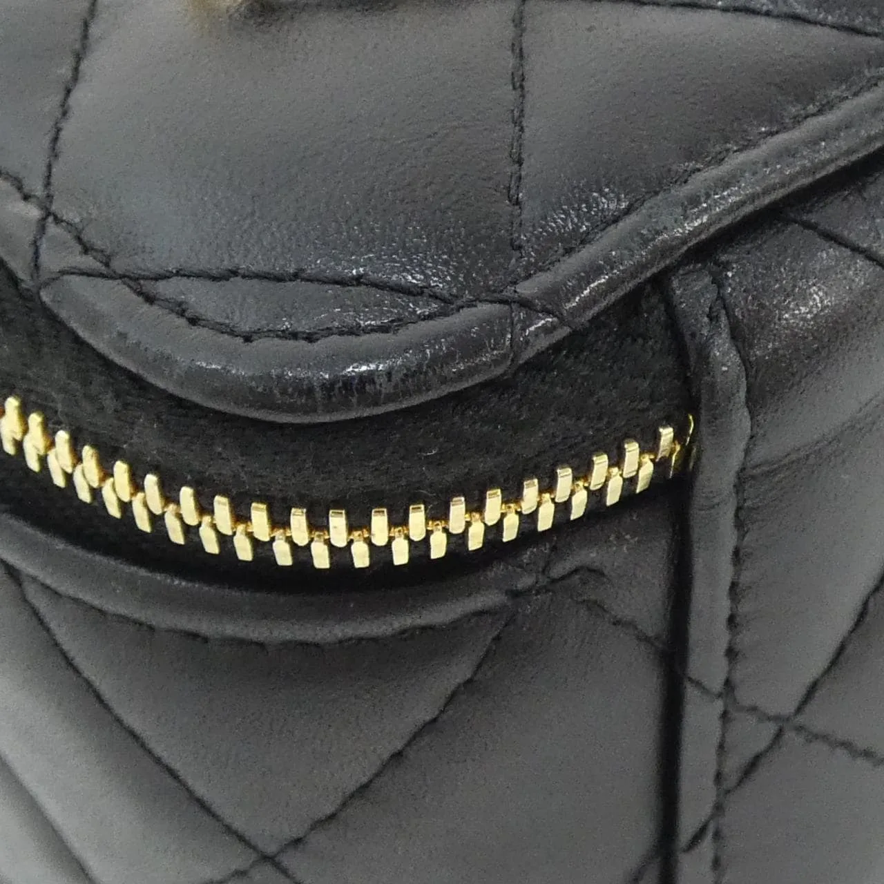 CHANEL Chanel 19 AP3784 Handbag Black Rank B - Thumbnail 5